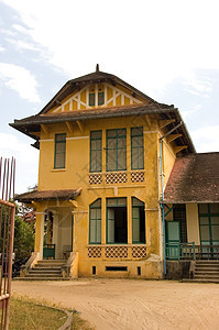 Cambodian 房子灰尘国家天空文化发展风光旅行农场田园背景图片