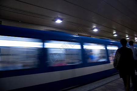 地铁铁路过境公司工作运输人群民众旅行运动通勤者图片