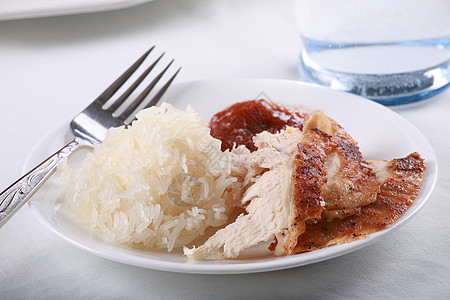 鸡和饭饭烤肉食物草药家禽白色美食玻璃晚餐香料盘子图片