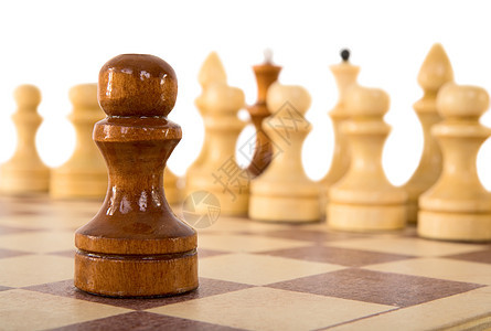 象棋当当骑士游戏主教白色棋子棕色木板女王图片