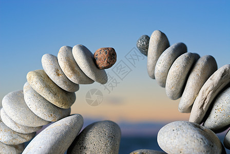亲吻平衡蓝色命令海滩岩石花园石头海岸创造力环境图片