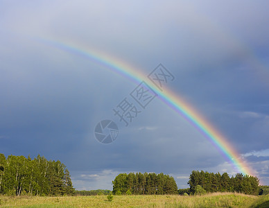 彩虹渐变彩虹 风景草原天气蓝色场景农场农村环境戏剧性阳光风暴背景