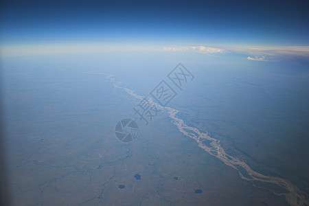 空中照片背景湿地绿色苔原飞机天空白色空气土地冻土沼泽图片