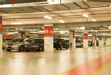 地下室停车场建筑基础设施公园摩托车设施运输背景图片