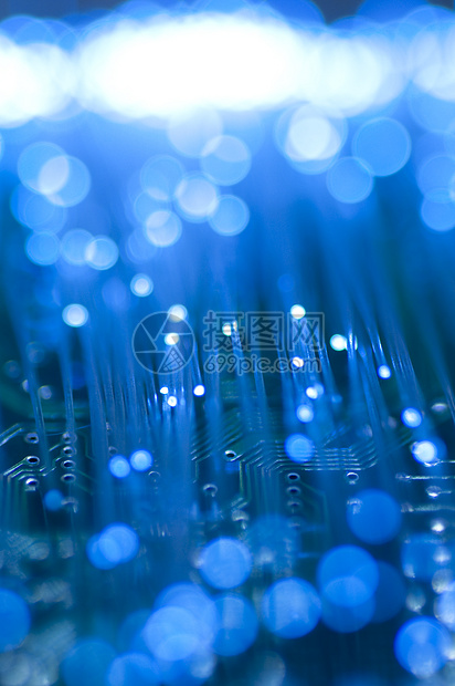 带细节和光效应的光纤图片互联网电子产品光学网络金属技术纤维全球高科技电缆图片