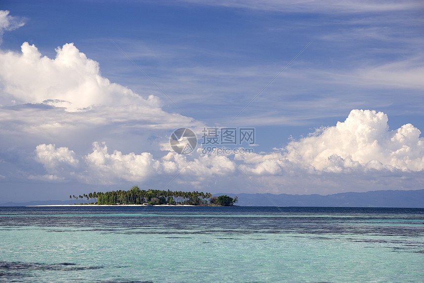 热带岛屿和开海多云海浪天空风景蓝色海景地平线海洋海岸天气图片