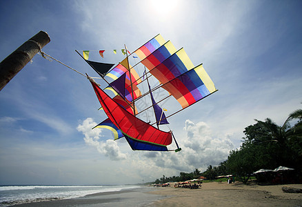 吹风筝休闲运动闲暇海滩天空航行玩具乐趣风筝追求图片