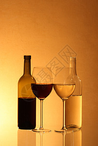 红酒和白酒玻璃饮食周年瓶子饮料高脚杯餐具纪念日酒精图片