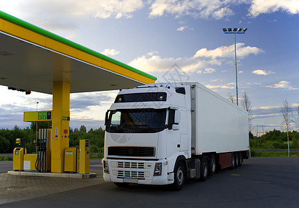 燃料站卡车卡车加油高清图片