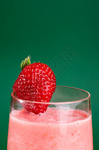 草莓饮料宏观酸奶饮料饮食水果活力冰霜茶点浆果奶昔图片