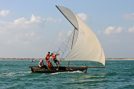 赛跑三角独游航海传统团队赛车游艇遗产文化运动海湾小艇图片