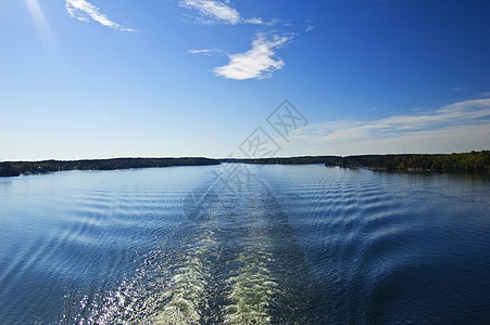 瑞典群岛乐趣爬坡蓝色海浪海洋地平线风景海岸线支撑悬崖图片