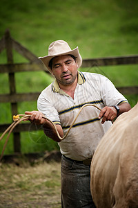 哥斯达黎加男男子英俊的牧场手牛仔裤丛林朋友主义套索牛仔弯刀刀刃奶牛绳索图片