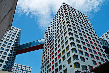 商业建筑路灯商圈白云建筑物市中心蓝天玻璃钢建筑学现代化玻璃墙图片