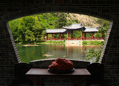 中国利江的风景公园传统旅游溪流风景观光窗户土地寺庙人行道街道图片