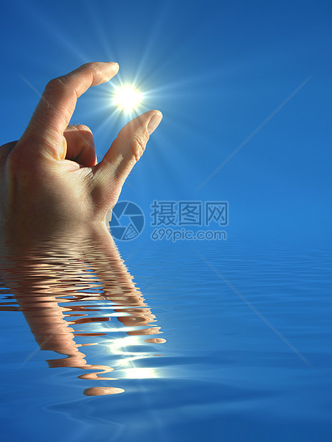 手捧太阳天空反射晴天手指天堂海浪生态射线自由活力图片