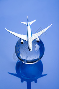 蓝色背景的地球航空班机海关插图圆圈护照移民运输全球客机技术外国图片