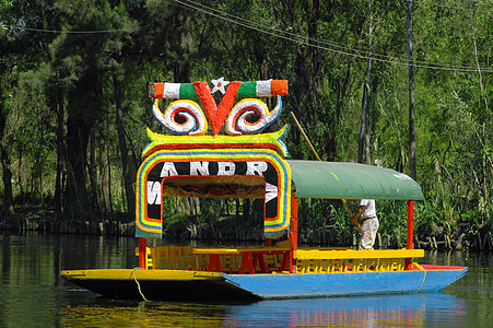 墨西哥城Xochimilco号船城市运河游客内河旅行追求拉丁码头花园休闲图片