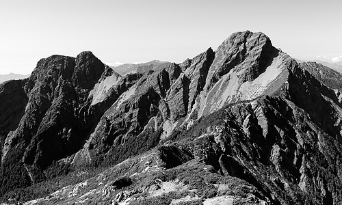 东亚第一高峰玉山太阳日落旅行天空高山顶峰森林橙子风景高度图片