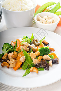 鸡肉和蔬菜盘子食物午餐胡椒营养美食白色健康绿色豆子图片