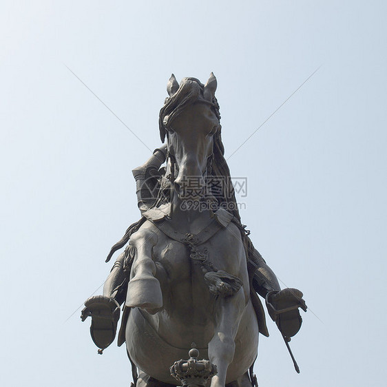 都灵圣卡洛广场教堂雕塑皇家马术蓝色风格雕像纪念碑王子建筑学图片