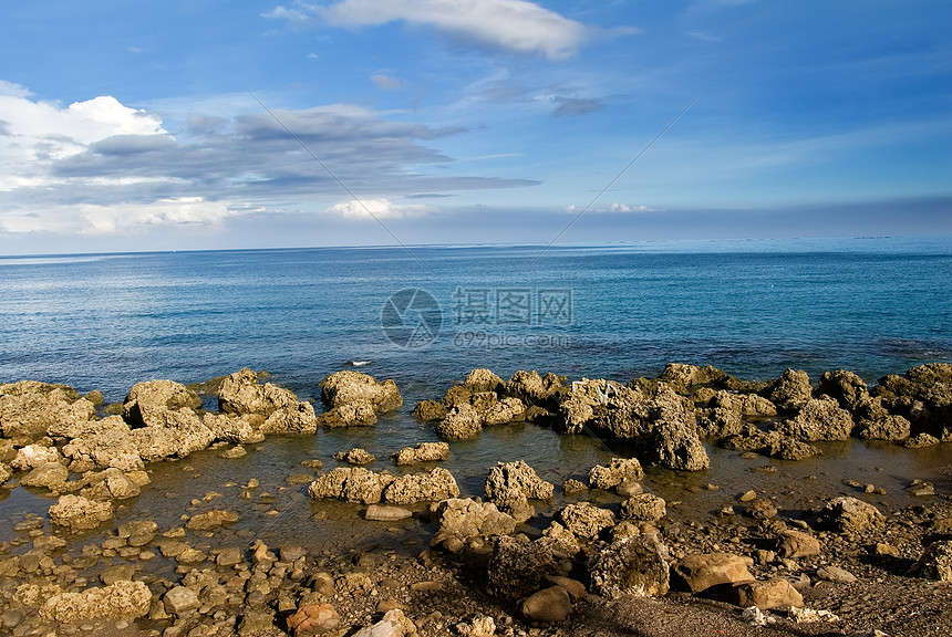 珊瑚珊瑚礁岩石海岸线海岸蓝色珊瑚支撑太阳天堂热带沿海旅游石头图片