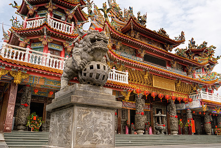 中国古典宗教寺庙的彩色建设图片