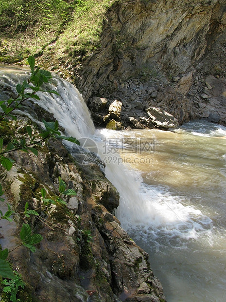 瀑布青菜石头河流风景树木水分山脉对象游览自然保护区图片