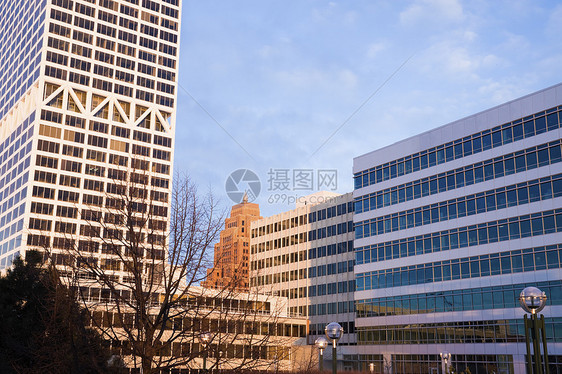 Milwauke大楼的晨光图片
