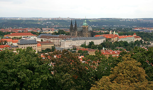 布拉格的空中观察剧院石头城市宗教国家教会旅行首都议会城堡图片