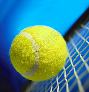 尤文vs葡体首发：孔塞桑、DV9、伊尔迪兹首发，K