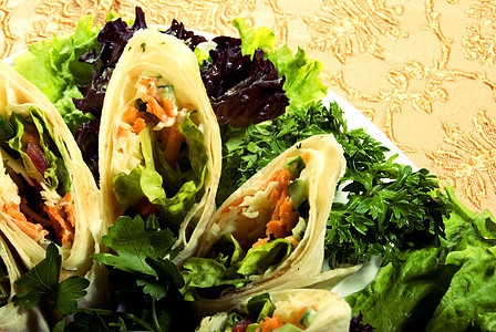 蔬菜开胃菜盘子面团香菜美食餐厅服务三角形奢华晚餐菜单图片