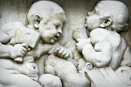法国巴黎和儿童雕塑品协会高清图片