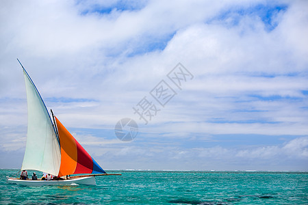 雷加塔团队乐趣帆船旅行海洋海岸速度竞赛游艇蓝色图片