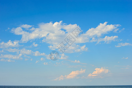 蓝色蓝天空阳光自由太阳气候云景全景天气天空气氛气象背景