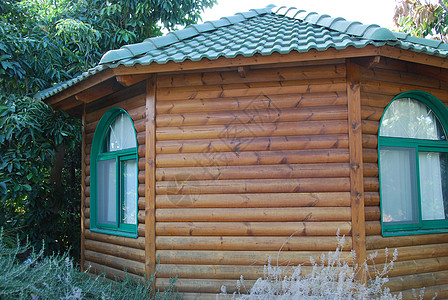 木头窗户花园小屋背景