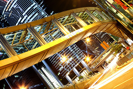 夜间现代城市地标建筑旅游戏剧性旅行摩天大楼金融交通办公室市中心图片