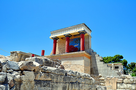 Knossos Crete的考古遗址游客文明古董历史性寺庙废墟柱子历史考古学建筑学图片