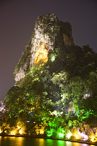 夜里盖林大蔡山图片