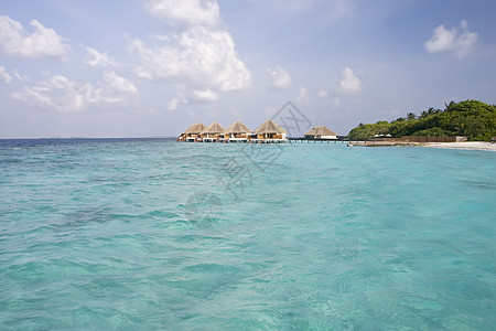 马尔代夫岛热带海滩和卡瓦纳斯椅子天堂旅游岛屿海景蓝色旅行海洋目的地图片
