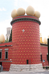 西班牙Fugueres萨尔瓦多达利博物馆城市雕像旅行建筑历史性纪念碑房子艺术博物馆画家图片