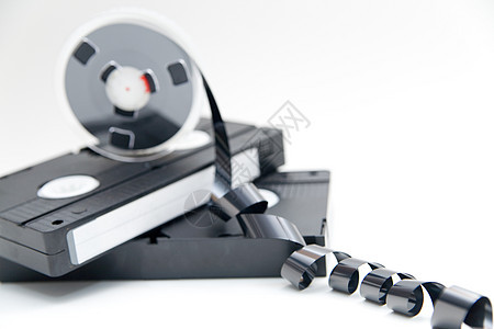 白色背景的旧视频带记录工作室录音机磁铁技术电视数据相机贮存录像机图片