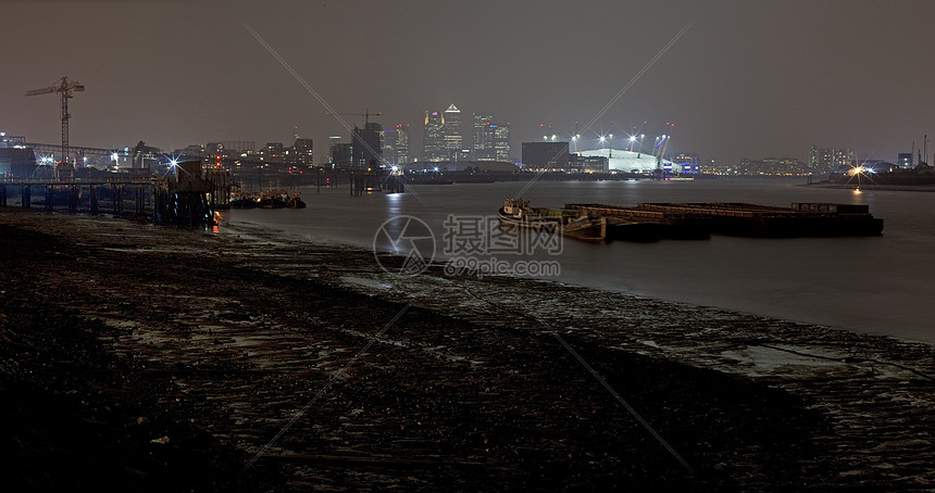 夜间全景区码头图片