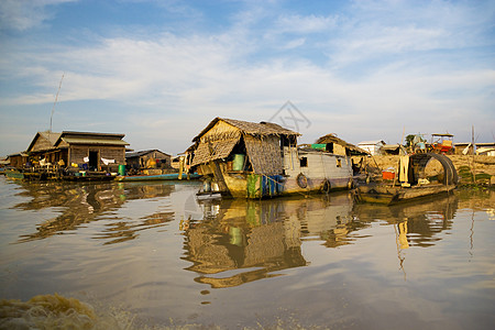 Chong Kneas浮动村 柬埔寨船屋水路家园村庄小屋高棉语树液房子房屋图片