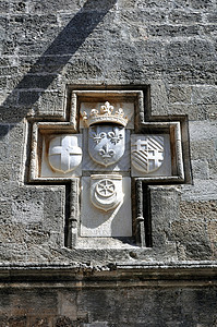 墙上护盾的详情 罗得斯中世纪堡垒地标防御建造城堡图片