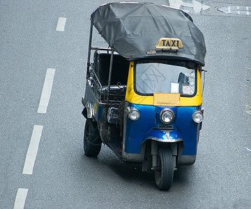 曼谷Tuktuk出租车蓝色街道旅游摩托车运输城市图片