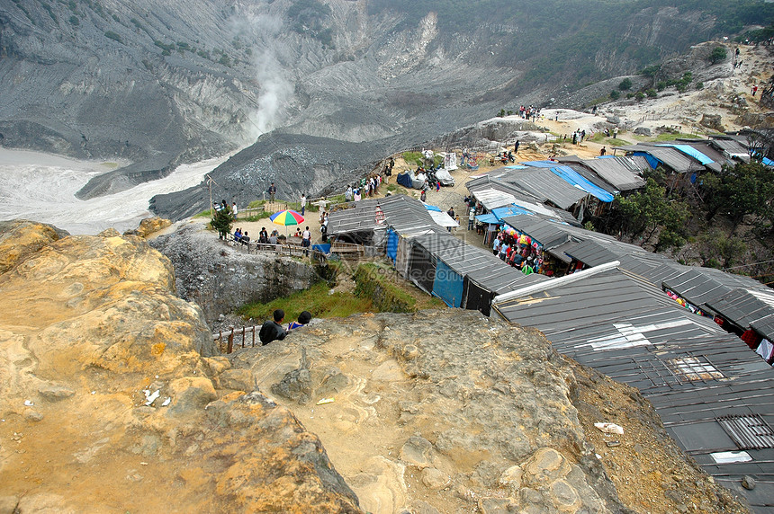 塔古库班普腊胡火山坑娱乐传奇薄雾乐趣岩石旅游家庭爬坡火山快感图片