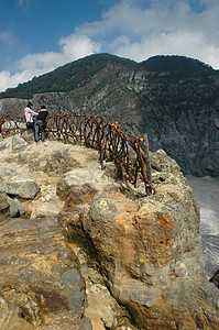 塔古库班普腊胡火山坑快感绿色旅游岩石娱乐全景家庭火山旅行乐趣图片