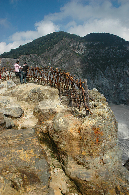 塔古库班普腊胡火山坑快感绿色旅游岩石娱乐全景家庭火山旅行乐趣图片