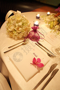 婚礼招待会家具风格花朵装饰娱乐款待餐厅桌子机构盘子图片
